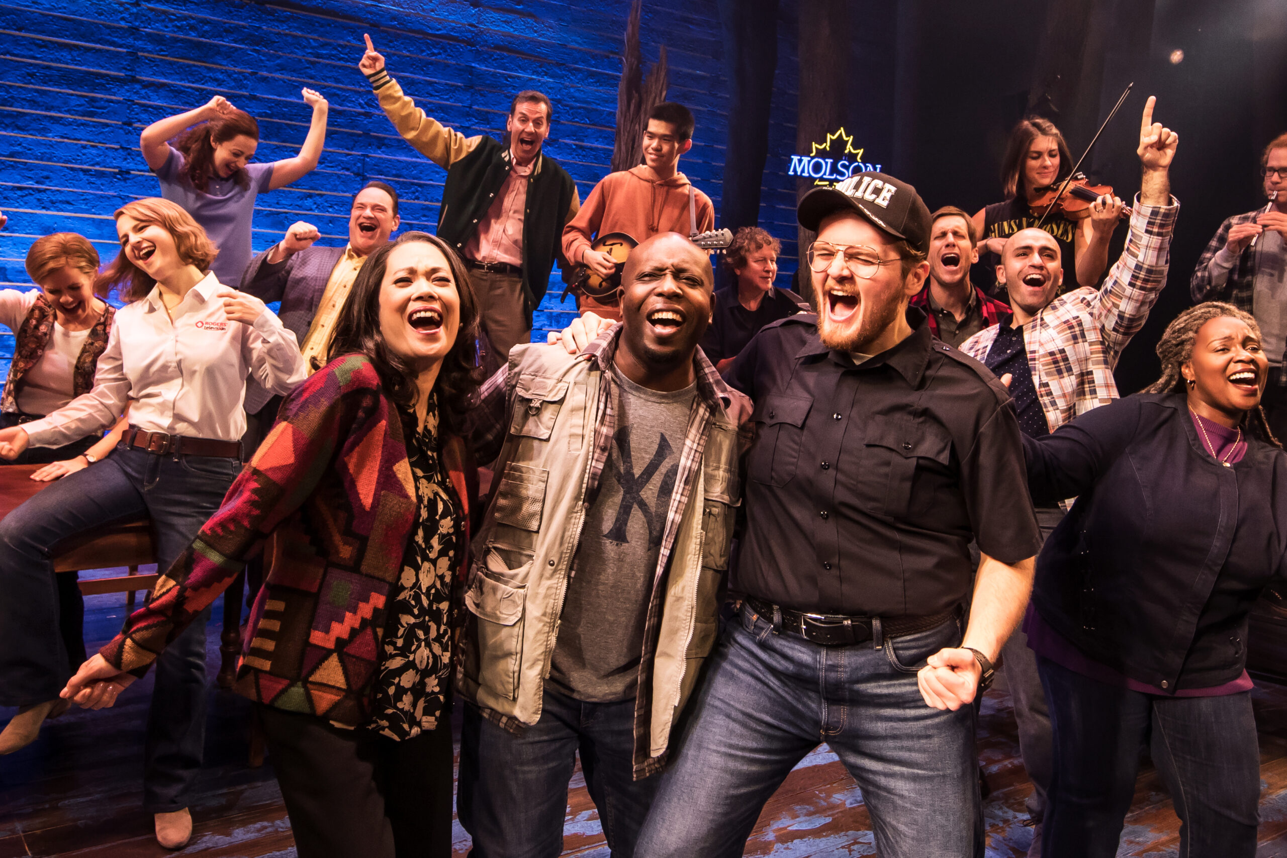 The first North American tour company of Come From Away. Photo by matthew murphy, 2018.