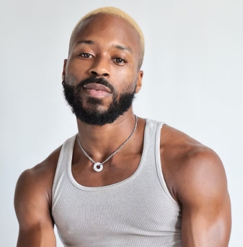 Humphreys School of Musical Theatre 10 Christian Warner Bio Img