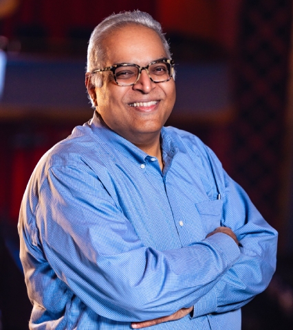 Firoz Contractor Bio Image