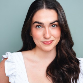 Irving Berlin’s White Christmas 8 Madeleine Bourgeouis Bio img
